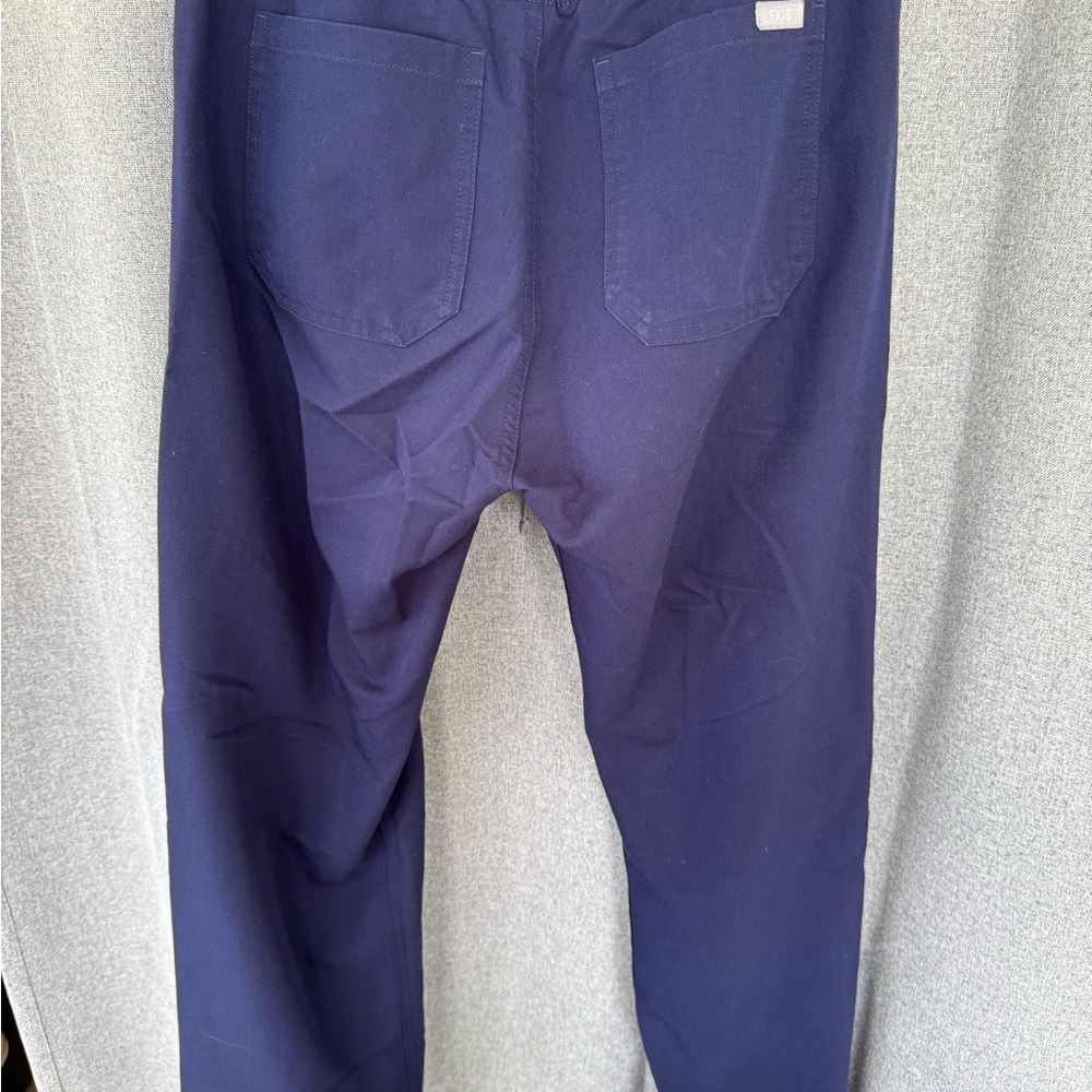 Figs Navy Scrub Set - Picture 5 of 7